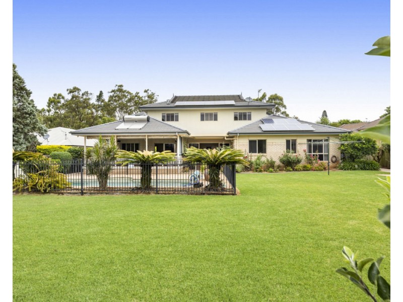 9 Montclair Close, Middle Ridge QLD 4350
