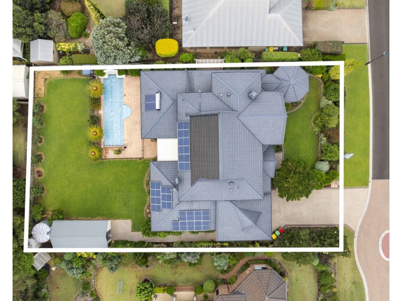 9 Montclair Close, Middle Ridge QLD 4350