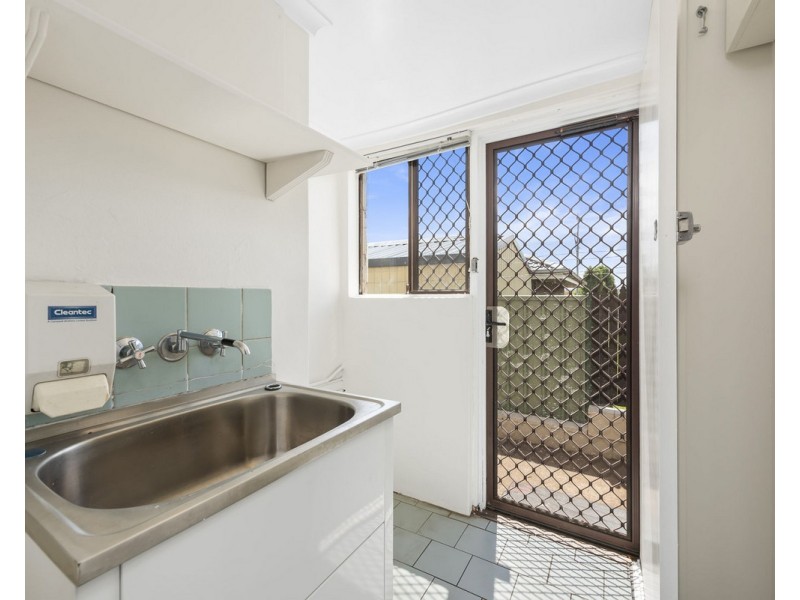 6/67 Taylor Street, Newtown QLD 4350