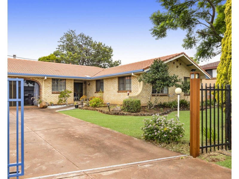 53-55 Router Street, Wilsonton QLD 4350