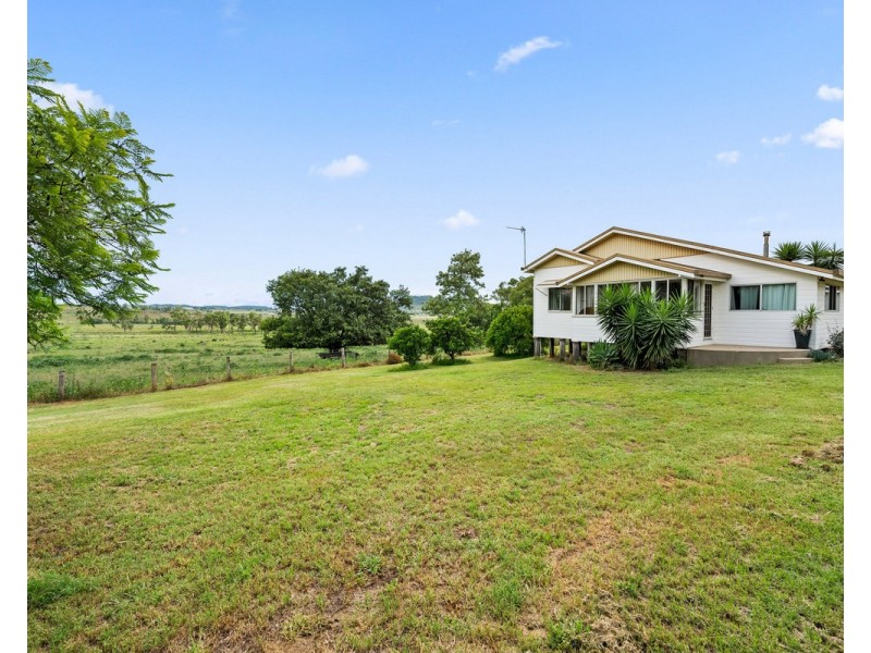 221 Gowrie Tilgonda Road, Gowrie Junction QLD 4352