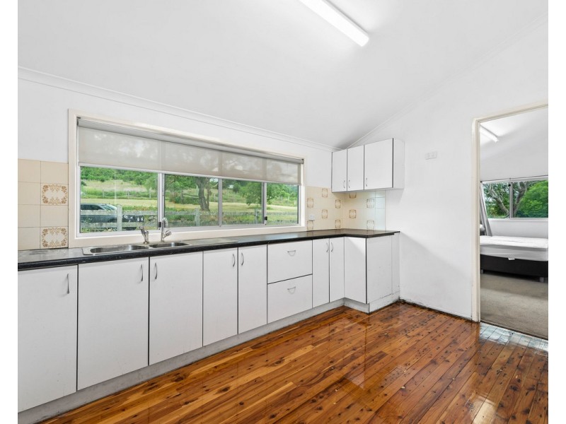 221 Gowrie Tilgonda Road, Gowrie Junction QLD 4352