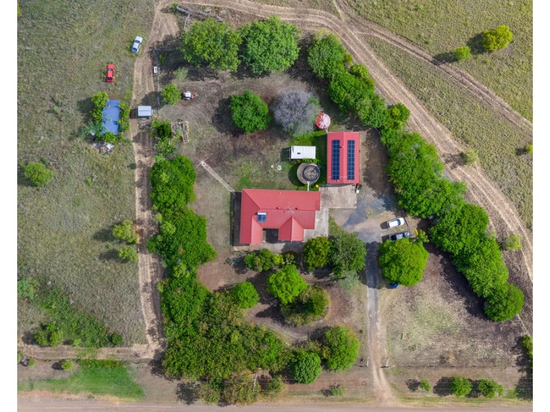 42 Cooks Road, Glencoe QLD 4352