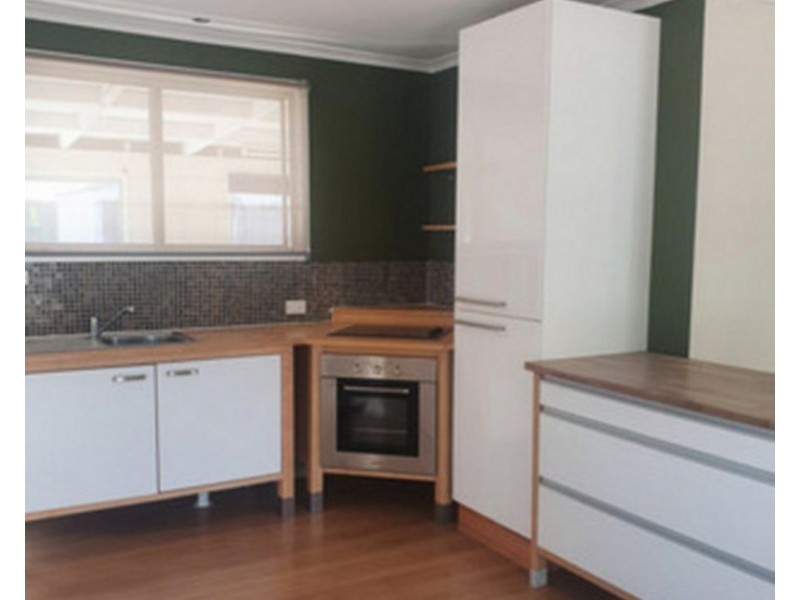 2 Lewis Street, Crows Nest QLD 4355