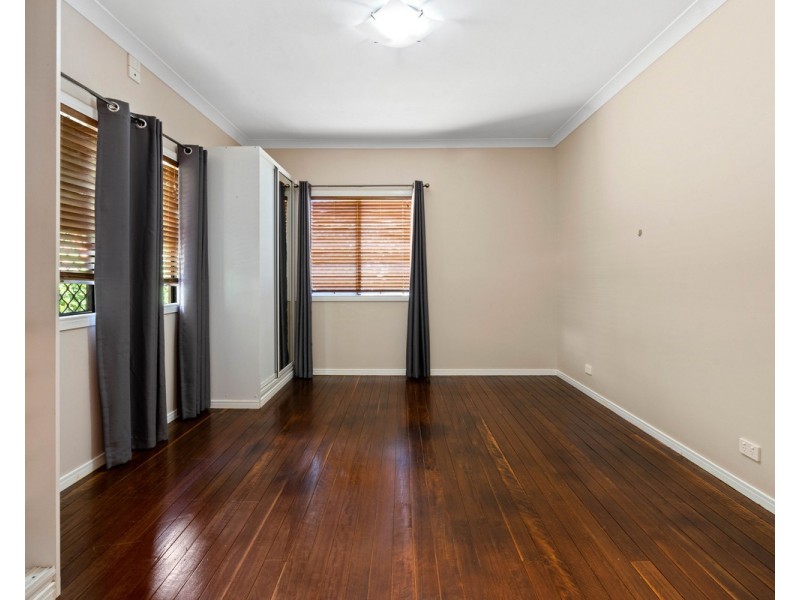 19 Perry Street, Harlaxton QLD 4350