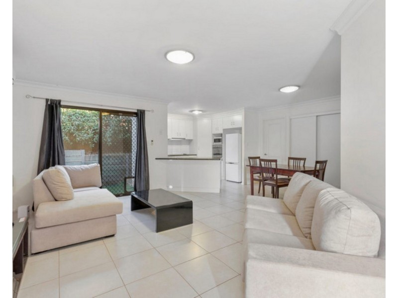 4/10 Horton Street, East Toowoomba QLD 4350