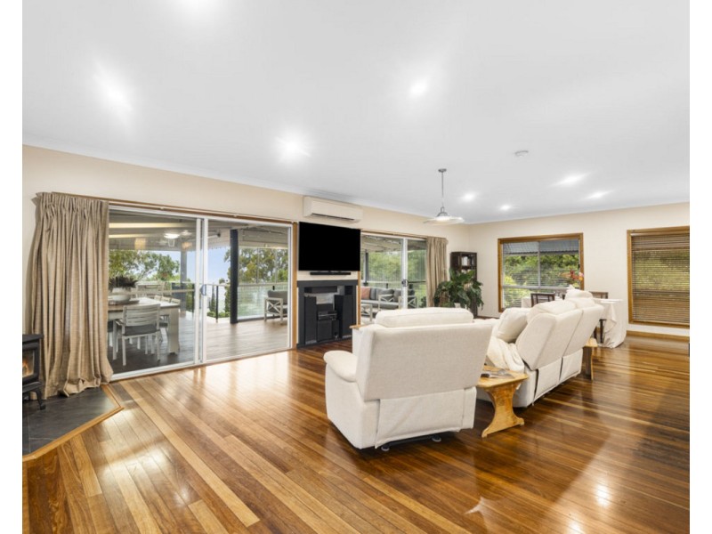 23 Traverston Court, Preston QLD 4352