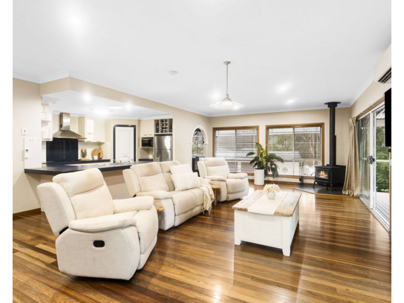 23 Traverston Court, Preston QLD 4352