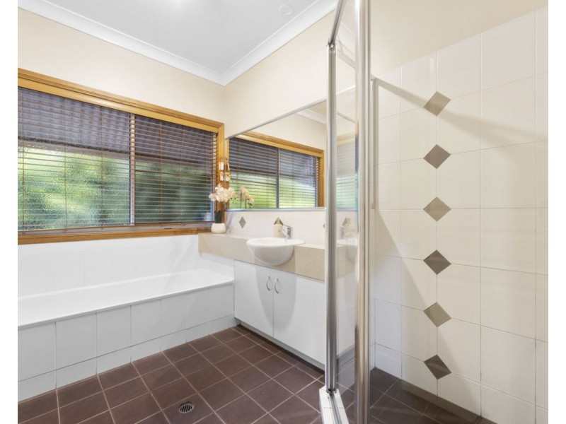 23 Traverston Court, Preston QLD 4352