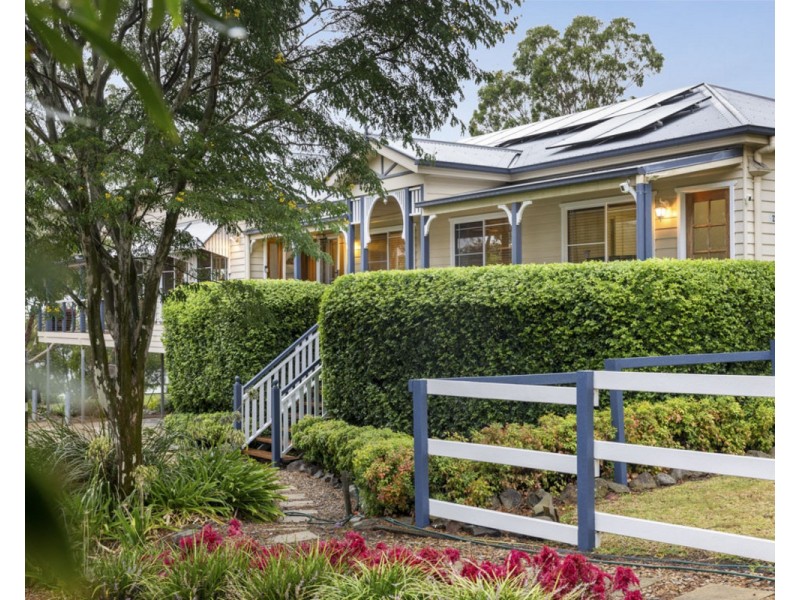 23 Traverston Court, Preston QLD 4352