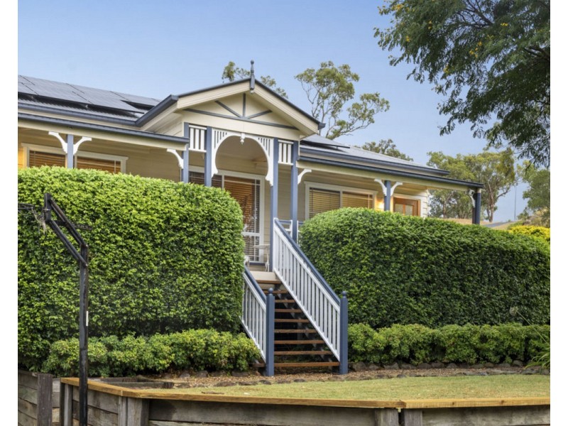 23 Traverston Court, Preston QLD 4352