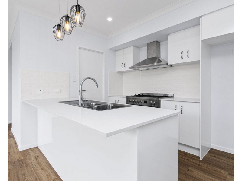 2 Merivale Court, Plainland QLD 4341