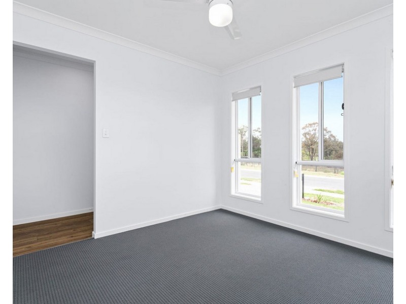 2 Merivale Court, Plainland QLD 4341