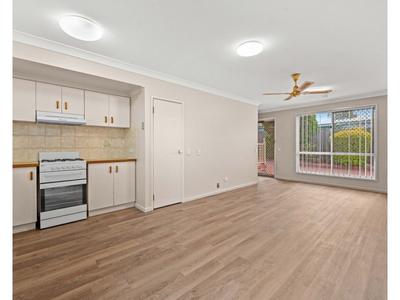 2/33 Helen Street, Newtown QLD 4350