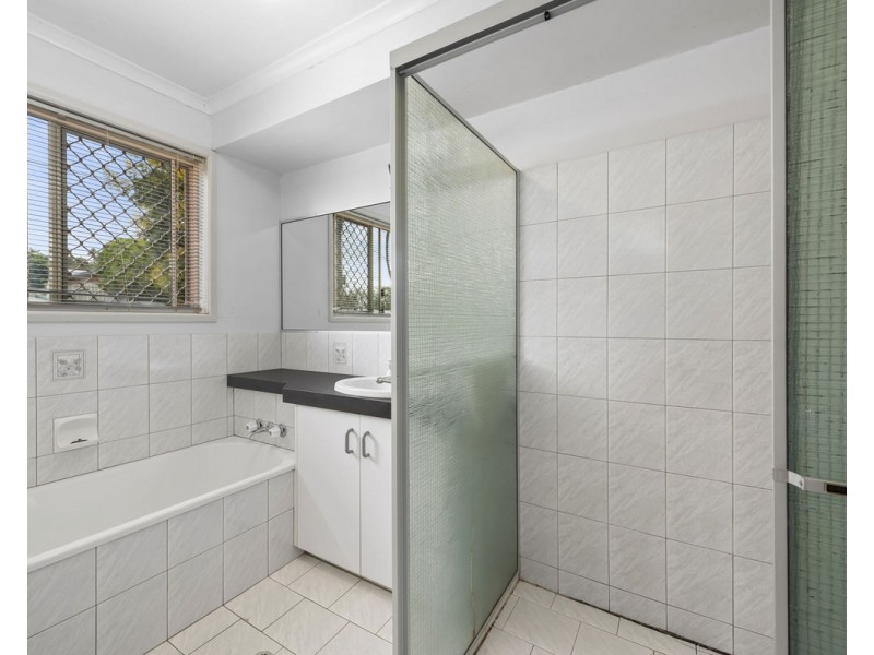 6 Kurrajong Street, Newtown QLD 4350