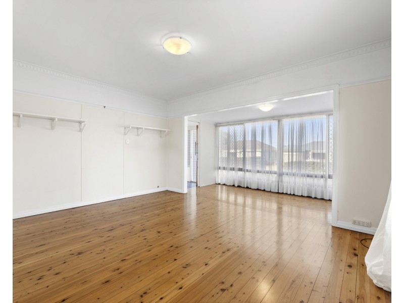 11 Rosina Street, Newtown QLD 4350