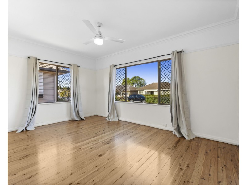 11 Rosina Street, Newtown QLD 4350