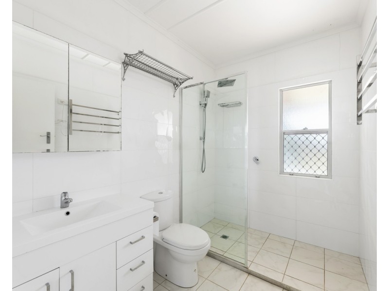 11 Rosina Street, Newtown QLD 4350