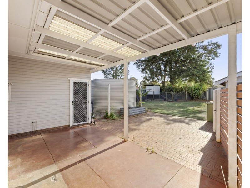 11 Rosina Street, Newtown QLD 4350