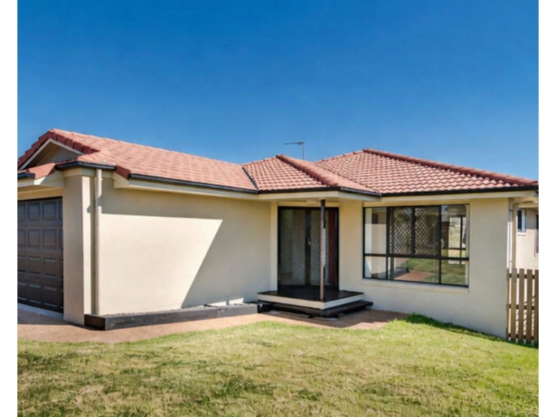 5 Dodson Crescent, Mount Kynoch QLD 4350