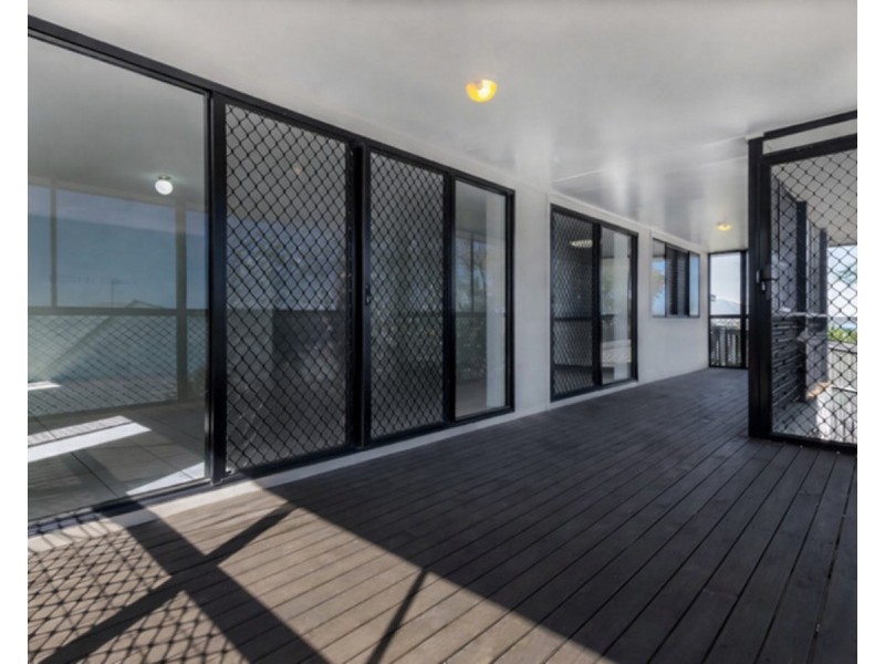 5 Dodson Crescent, Mount Kynoch QLD 4350