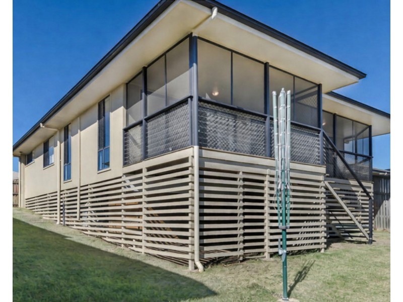 5 Dodson Crescent, Mount Kynoch QLD 4350