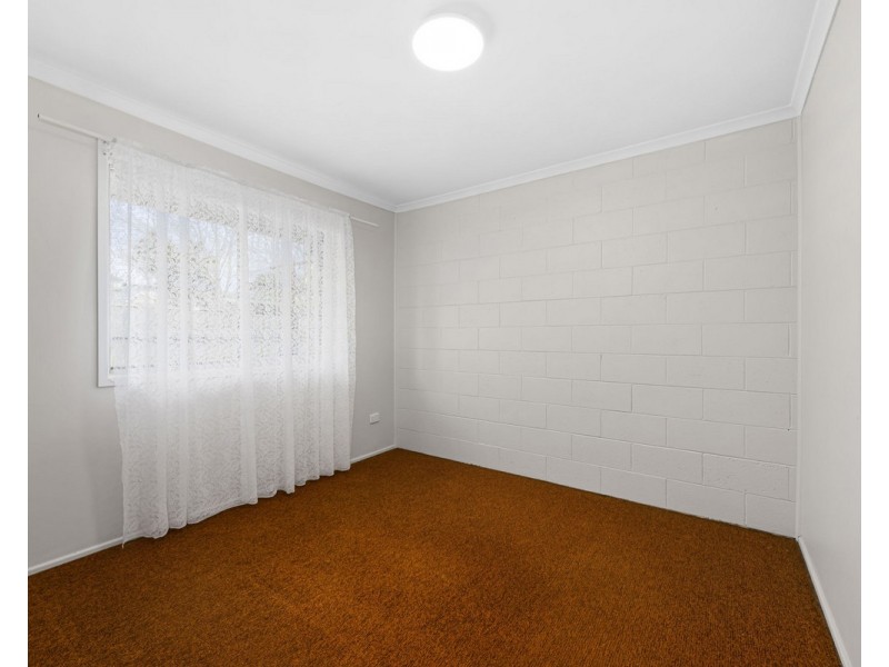 2/373 Tor Street, Newtown QLD 4350