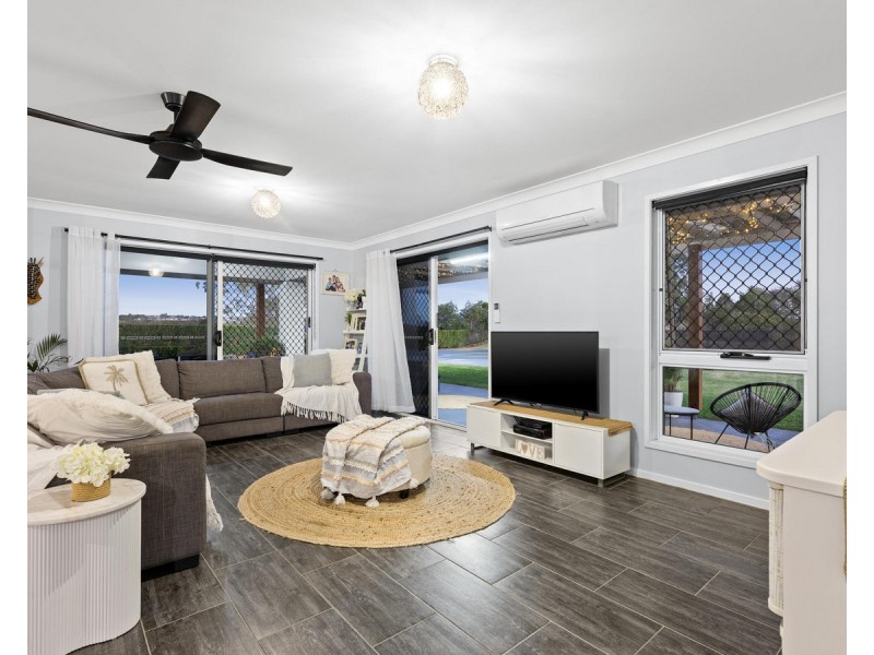 15 Colonial Drive, Gowrie Junction QLD 4352