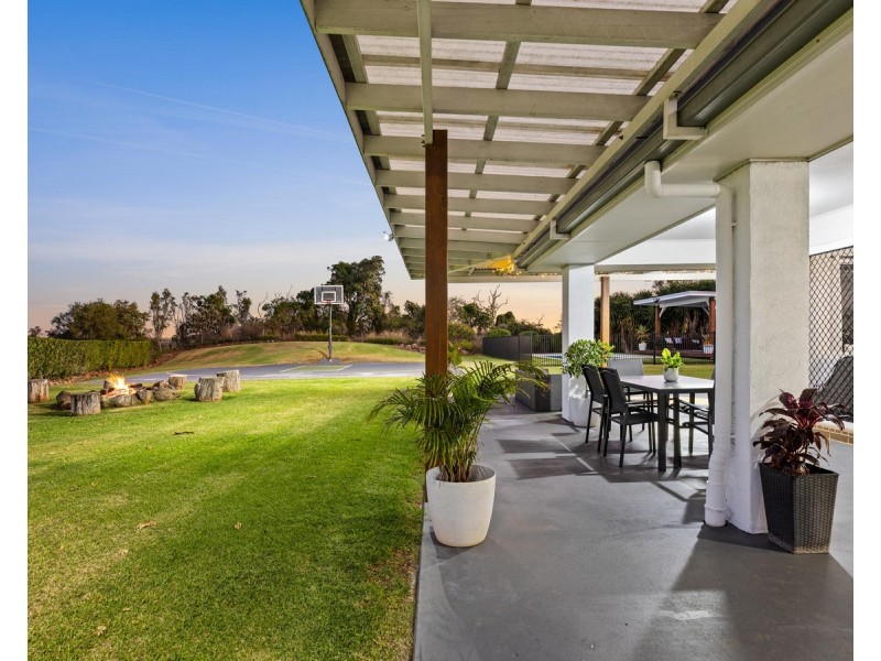 15 Colonial Drive, Gowrie Junction QLD 4352