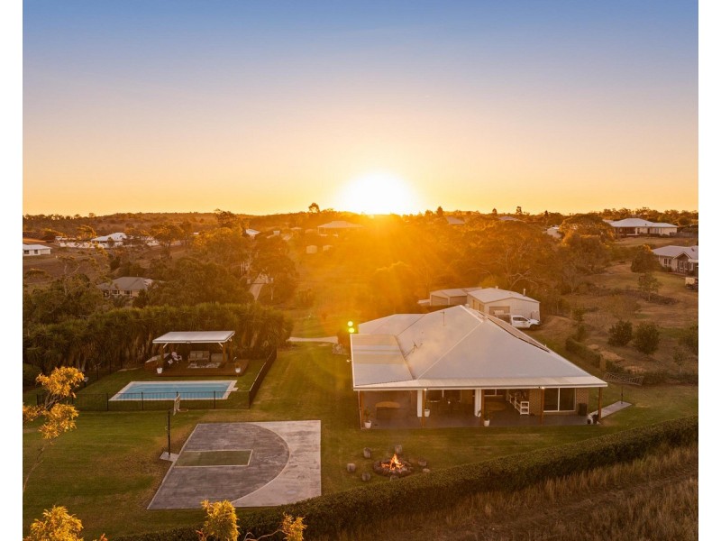 15 Colonial Drive, Gowrie Junction QLD 4352