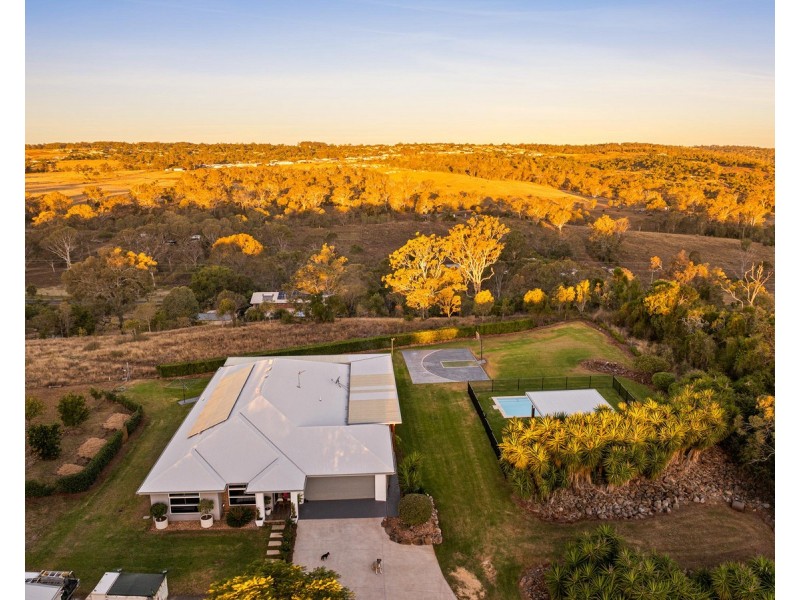 15 Colonial Drive, Gowrie Junction QLD 4352