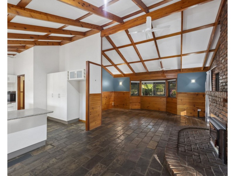 87 Glencoe Road, Withcott QLD 4352
