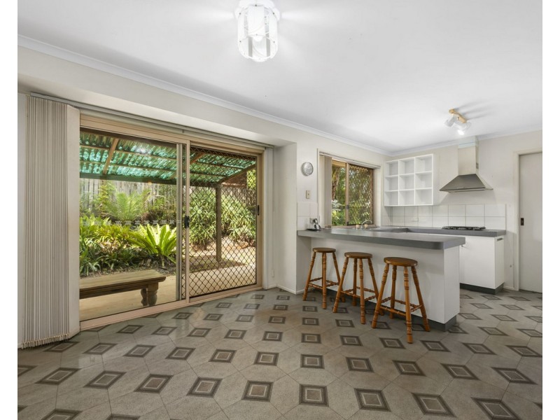 6 Kurrajong Street, Newtown QLD 4350