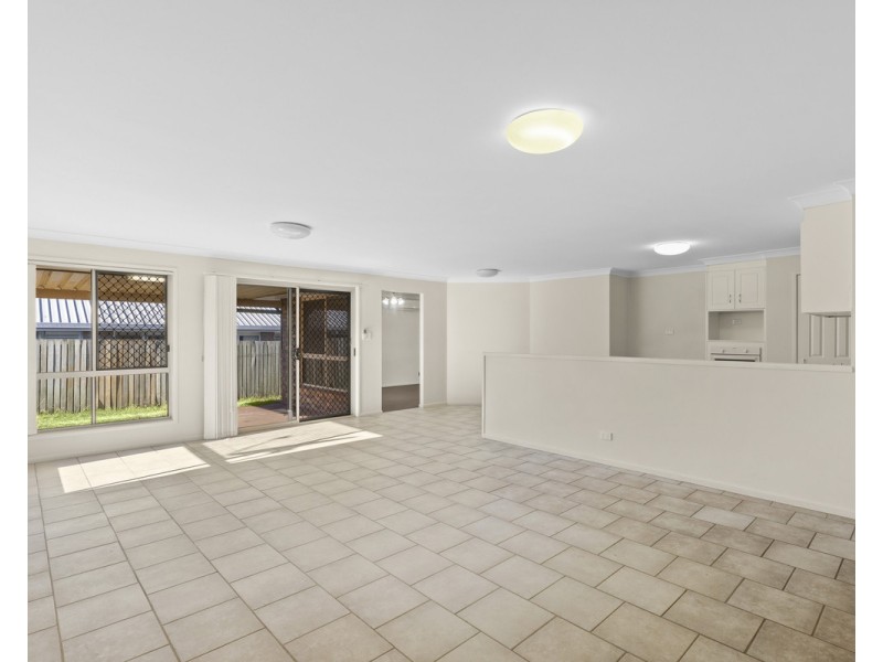 9 Degan Court, Middle Ridge QLD 4350