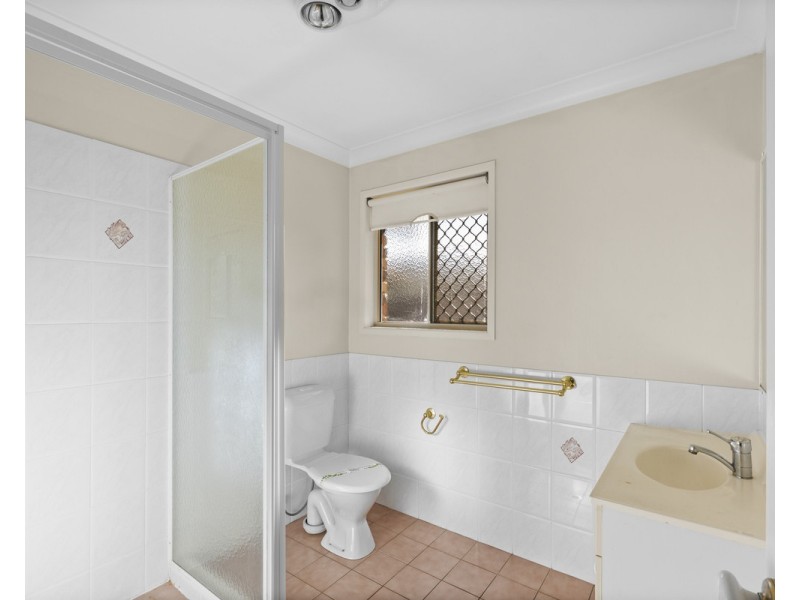 9 Degan Court, Middle Ridge QLD 4350