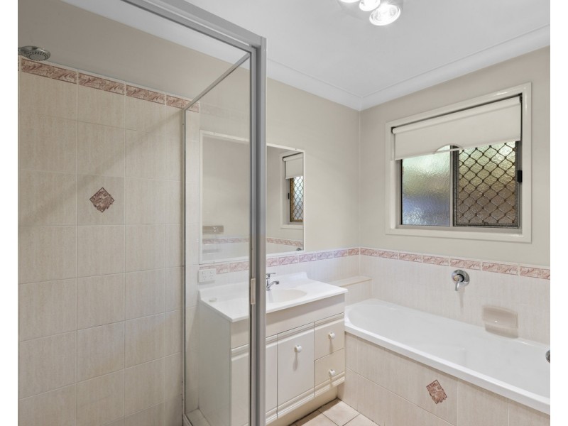 9 Degan Court, Middle Ridge QLD 4350