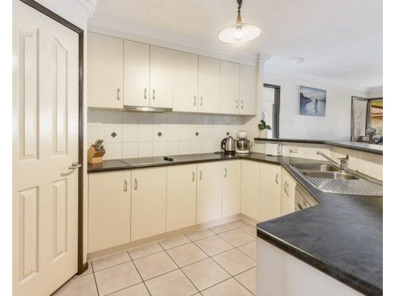 34 Wood Drive, Middle Ridge QLD 4350