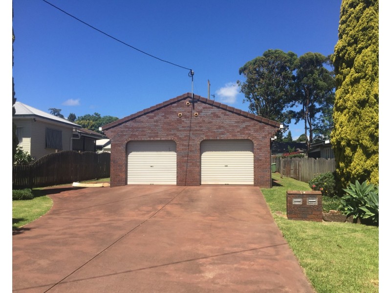 2/12A Atkinson Street, South Toowoomba QLD 4350