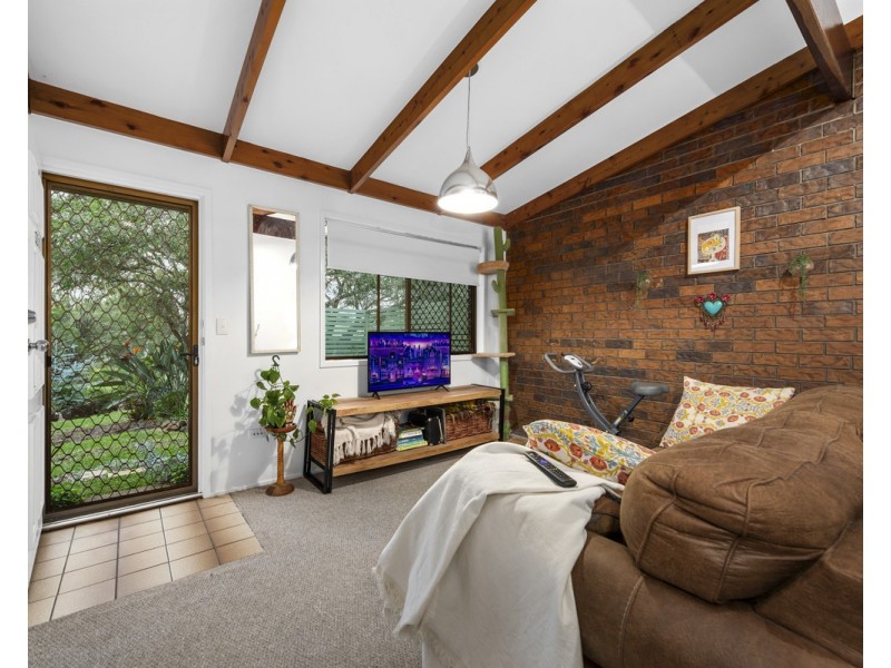 8/1 Whichello Street, Newtown QLD 4350