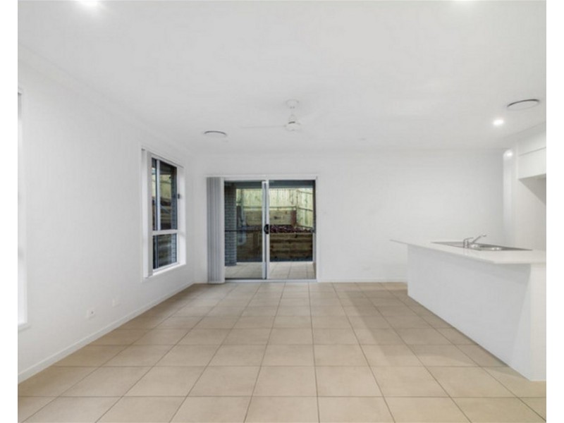 9 Broadmead Street, Glenvale QLD 4350