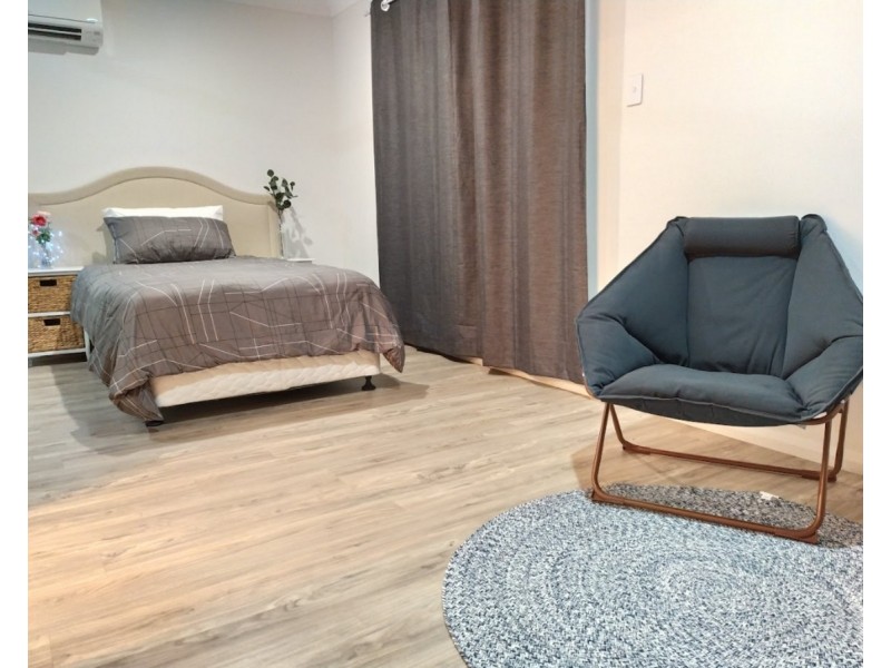 Room 1/9 Fielding Road, College View QLD 4343