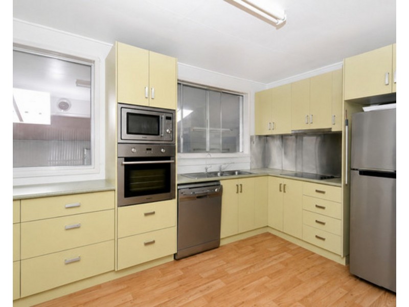 15 Raff Street, North Toowoomba QLD 4350