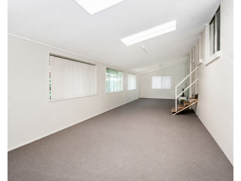 15 Raff Street, North Toowoomba QLD 4350