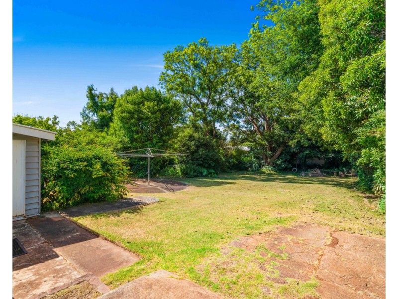 19 Perry Street, Harlaxton QLD 4350