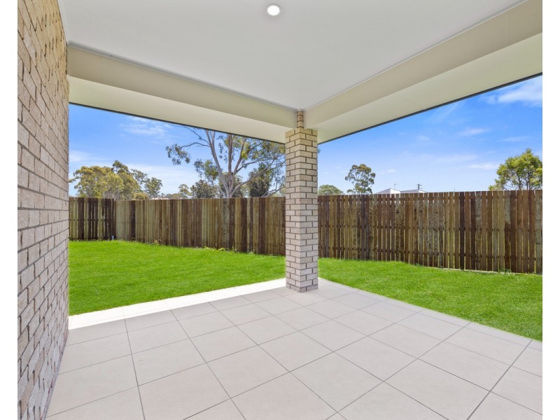 6 Abbeyfeale Circuit, Meringandan West QLD 4352