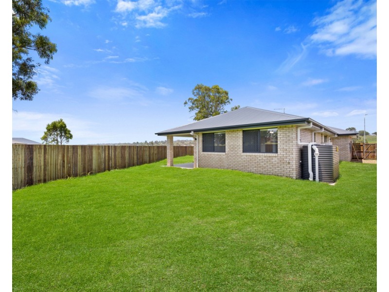 6 Abbeyfeale Circuit, Meringandan West QLD 4352
