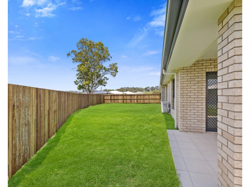 6 Abbeyfeale Circuit, Meringandan West QLD 4352