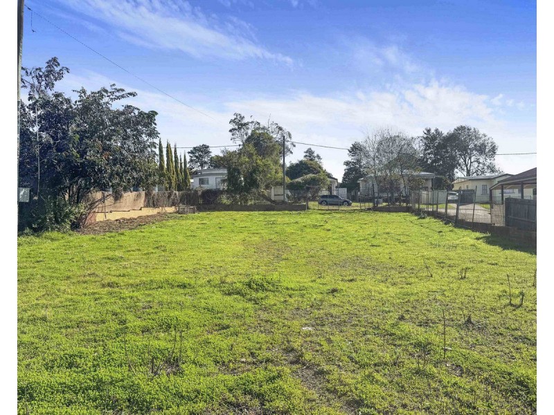 8 Vanity Street, Rockville QLD 4350
