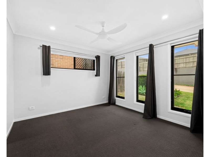 13 Diva Lane, Glenvale QLD 4350