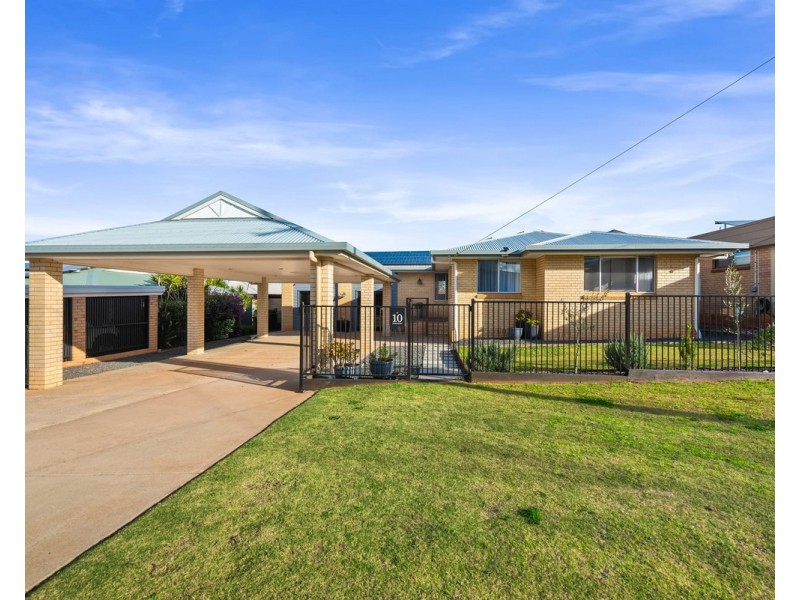 10 Brangus Street, Harristown QLD 4350